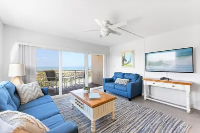 Image de Cocoa Beach Split-Level Condo with Direct Oceanfront Views & Heated Pool! 🏖️
