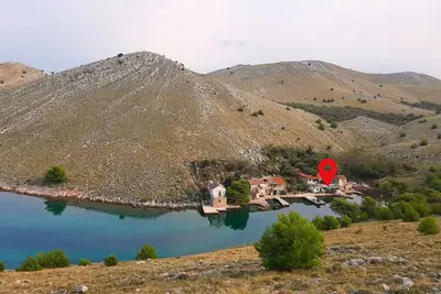 Image de Maison de pêcheur près de la mer Baie Lupešćina, Kornati (K-18657)