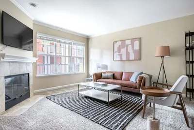 Image de Ideal Santa Clara 2br w/ Parking, W/D, walk to Dining, by Blueground
