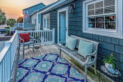 Image de Newly Remodeled Ocean Front home on Ocean Isle
