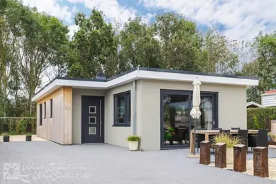 Stylishly furnished bungalow in Baarland