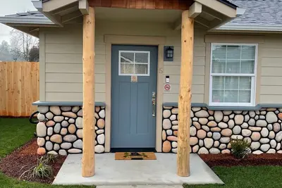 Image de Riverside Cabin 5 - (Brand New Construction)
