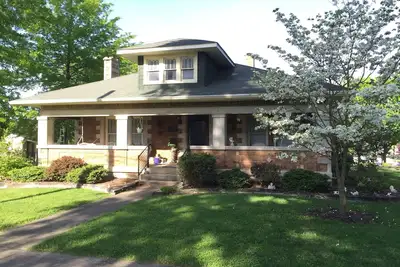 Image de Vintage 1920s Craftsman Bungalow