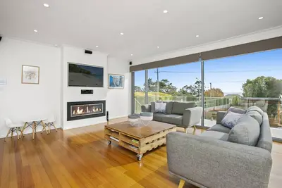 Image de Olivers Hill Oasis - The Ultimate Family Entertainer