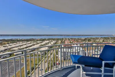 Image de Beach Nest - Charming 1br PeckPlaza Condo on the beach, Amazing Views, Pool, Hot Tub;