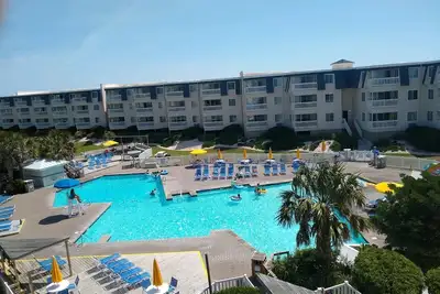 Image de Beachfront resort, family friendly amenities *** Shibumi rental included***
