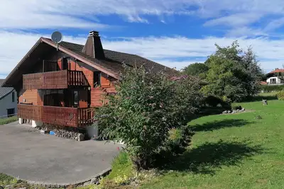 Image de chalet mitoyen à 1000 m d'altitude situé à 800 m d'une station 10 min d'Evian