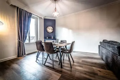Image de ★ Appartement Elégant ★ Parking ★ Lit King Size