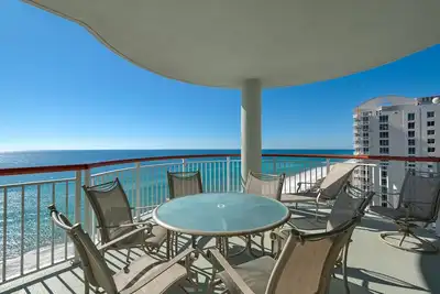 Image de Beach Colony 14c- 3bd/3ba Gulf Front Condo with Beach Chair Service