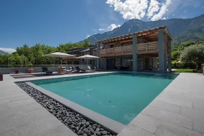 Image de Domus Bassa - Splendid lake view Villa with heated pool