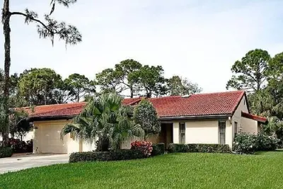 Image de Beautiful Villa in Private Resort-Style Community