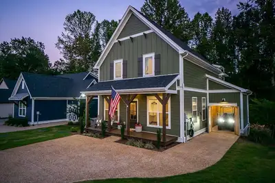 Image de Lake Side Retreat at The Reserve w\/ Golf Cart
