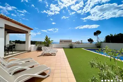 Image de Pinets - Belle villa avec piscine et vue sur la mer à seulement 700 mètres de Cala Pinets à Benissa