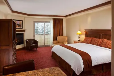 Image de Majestic Views! Two Great and Spacious Units, Hot Tub, Restaurant, Parking!