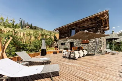 Image de Cocoon Deluxe Luxury Chalet - PrivateChef, Spa, Daily Housekeeping