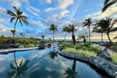 Image de Bright and Upgraded, Lanai Steps away from Coconut Grove!
