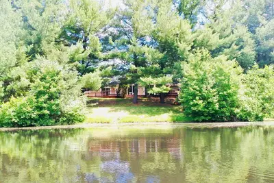 Image de 5k+ Sq Ft of Luxury Living on 54 Acres near Hudson