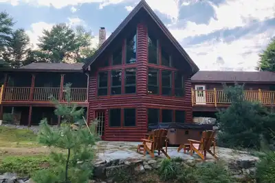 Image de Summer & Fall availability! ! Private Coastal Log Cabin, view of the Maine Coast.