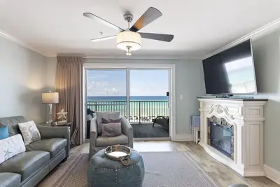 Image de Newly Renovated Condo 305, Your Luxurious Beach Front Paradise - Crystal Dune