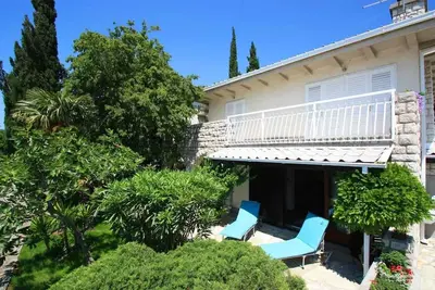 Image de Appartement de vacances avec une grande terrasse à usage exclusif