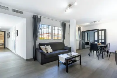 Image de Appartement de vacances \"Maravilloso Ático en Pleno Centro\" avec vue sur la ville