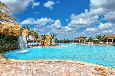 Image de Resort-Style Living at Lovely Lakewood - Heated Pool, Tennis, Golf Membership, Fitness Center & Spa!