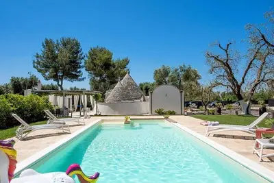 Image de Trullo Ena: A graceful trullo in the characteristic style of the Apulian countryside, with Free Wi-Fi.