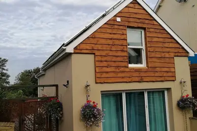 Image de Cosy home- from-home with hot tub, close to woodland walks and cycle trails