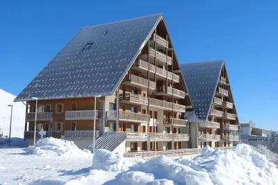 Image de appartement super besse 2 ch. 6 pers. avec piscine