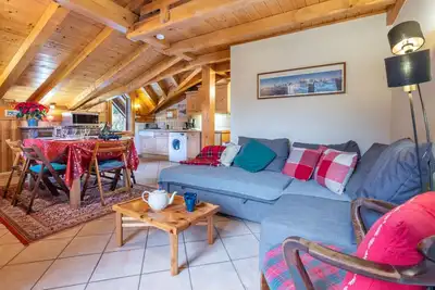 Image de Charmant appartement chalet de 2 chambres avec vue sur le jardin et la montagne