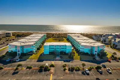 Image de SeaSpray 104 Located in Oceanfront Complex