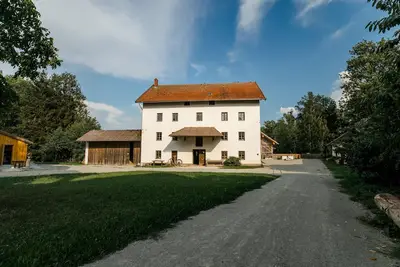 Image de Farmhouse right on the water