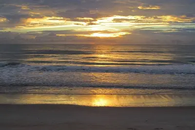 Image de Unit 4 Oceanside 2Bd 1Ba Condo In Ormond-By-The-Sea w/ Large Private Beach Deck