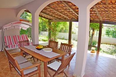 Image de Appartement א Valbandon avec terrasse