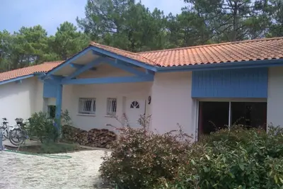 Image de Vaste Villa indépendante de plain pied au calme sous les pins, jardin clos.