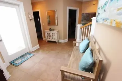 Image de Crystal Dunes 501 Remodeled 4 bd beach front condo