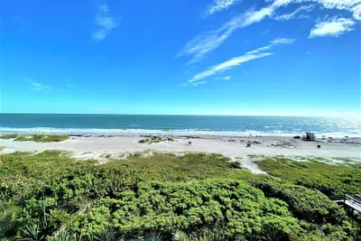 Image de ~Ocean Blues~ 2\/2 Direct Ocean View Condo in Downtown Cocoa Beach