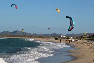 Image de Private Beach house oasis. Walk on waterfront. Kiting paradise at your door.