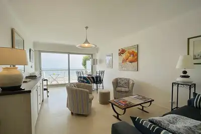 Image de Appartement 2 pièces face mer avec terrasse et parking privatif - La Baule