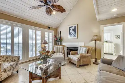 Image de Spc 12 is a 3 Br Villas that sleeps 10 on the lake