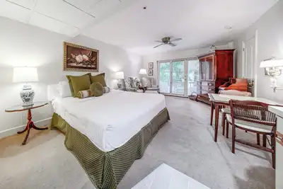 Image de Experience Chautauqua! Newly Renovated Studio
