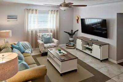 Image de Simple Cute Apartment, 5 min to Madeira Beach🏖