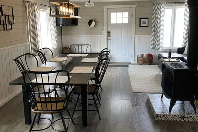 Image de Cozy Buena Vista Cottage near Downtown Str-139