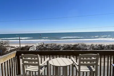 Image de Gorgeous, unobstructed ocean views;  beach access just out your door