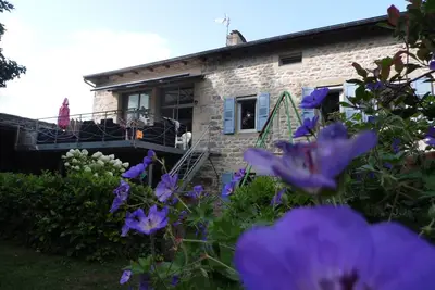 Image de Vaste maison rénovée au calme tout proche du bourg (tous services à pieds)