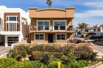 Image de 1200o - Strand By Me w/ Top Deck Ocean Views!