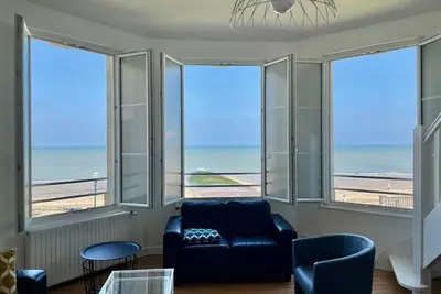Image de Duplex en front de mer, rénové 2018, parc privé