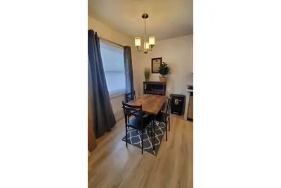 Image de Cozy Convenience Brand New Listing from Super Host!