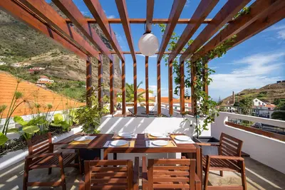 In the village, between the sea and the mountains - Madeira Surf Camp I