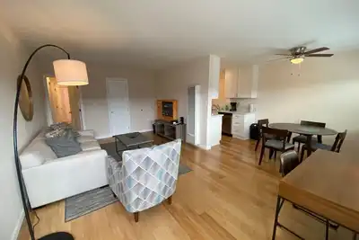 Image de Westside turnkey 2 bd apt #2